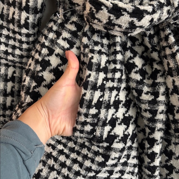 Blank NYC Black and White Houndstooth Teddy Jacket - Picture 4 of 4